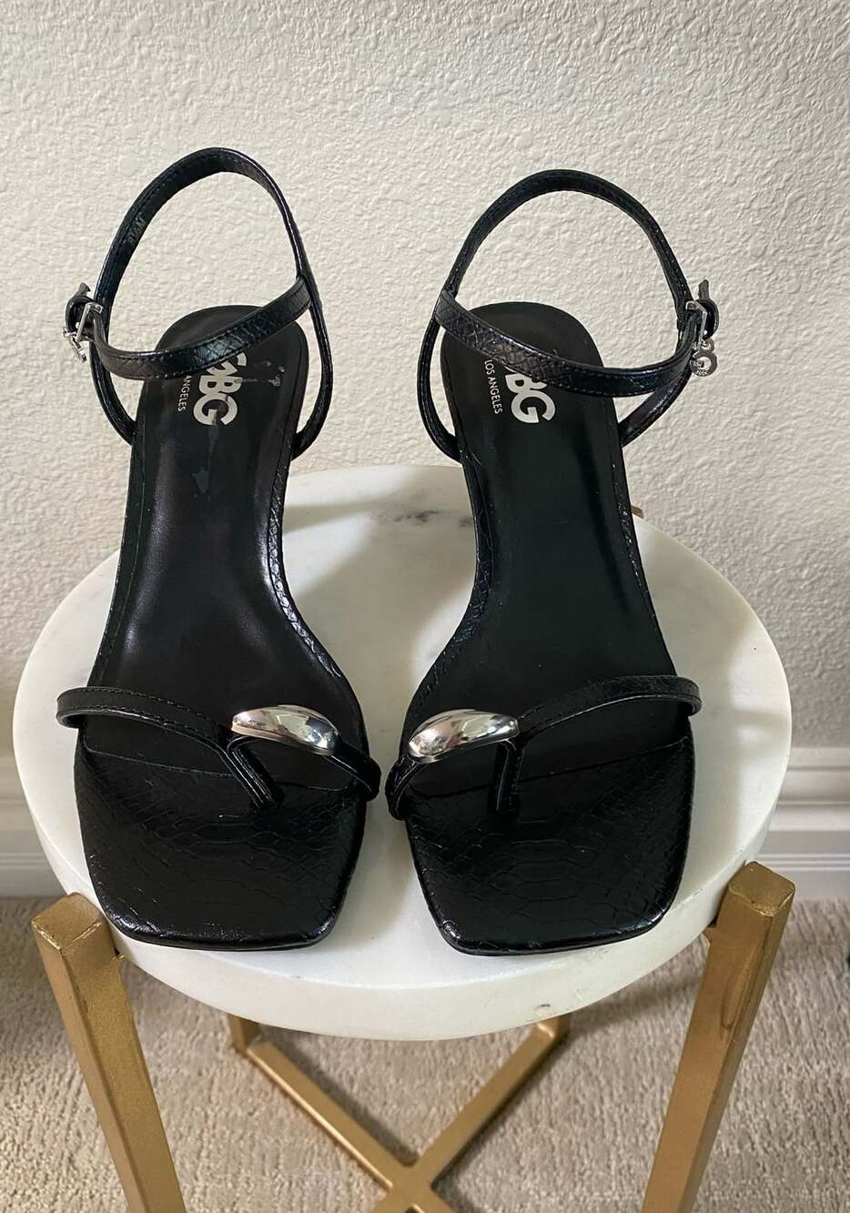 GBG Los Angeles Kitten Heel Sandals Size 8.5 Black Animal Print - Picture 2 of 8